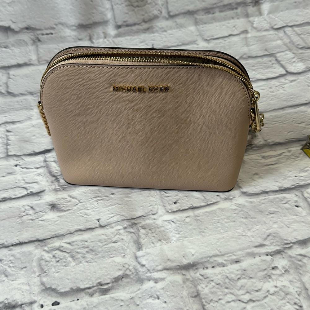 Like New! Pink Crossbody Michael Kors Purse